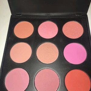 Meet your Posher, Eva